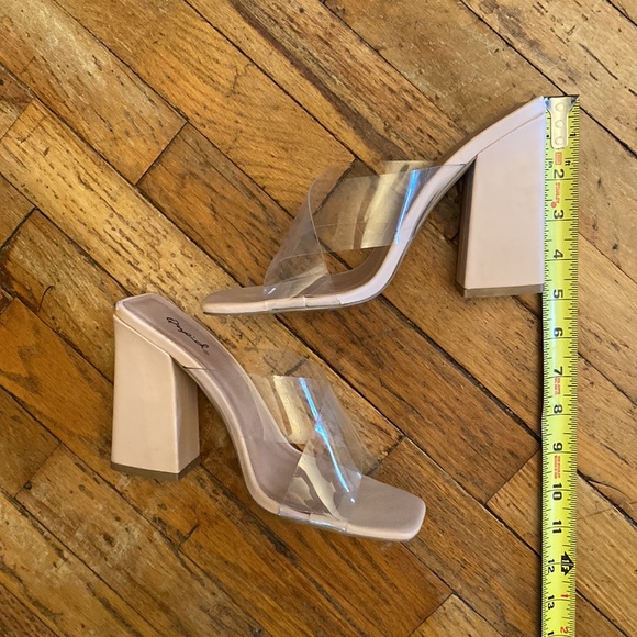 Qupid Nude Block Heel with Clear Criss Cross Straps - Picture 3 of 10